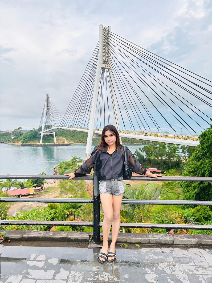 AngelBatam2's tweet photo. mau terjun bersama ku nggak ?😂 https://t.co/AqdbqB3ZAM