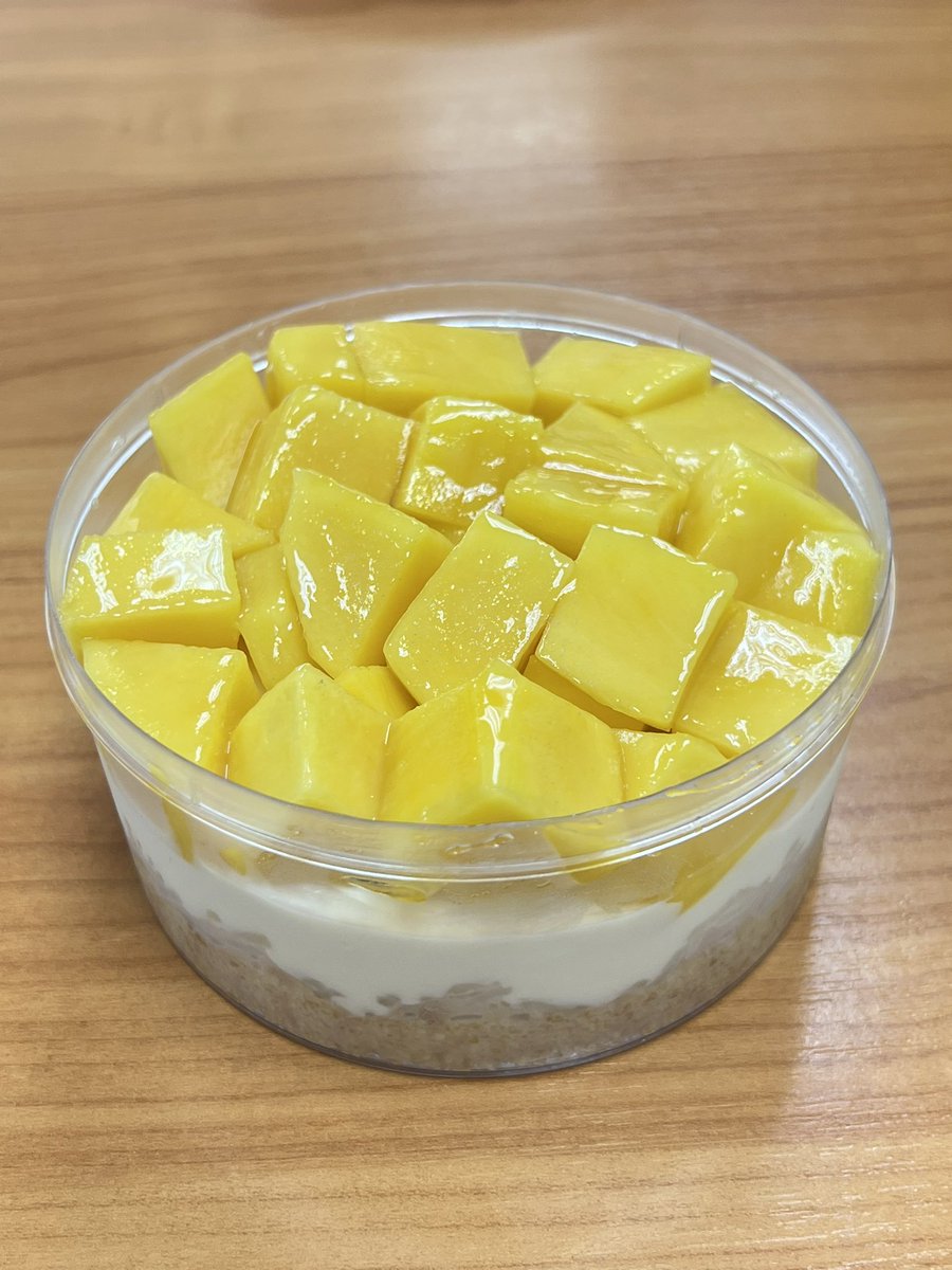 g1pichu's tweet photo. อร่อยมากกกกกกกกกกกก #เค้กเนเน่ https://t.co/RYTD5OaNT1