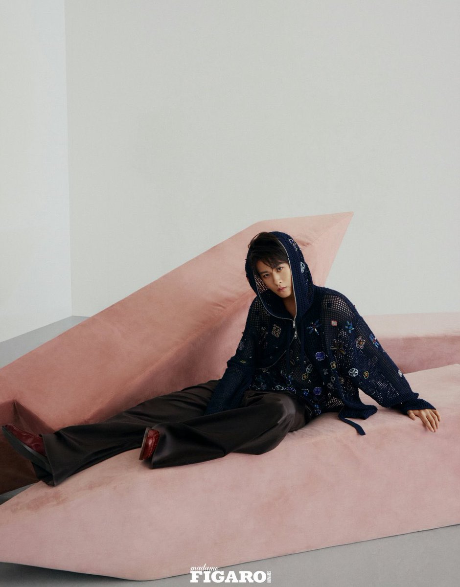 lisalisacaa17's tweet photo. #TianJiarui × Madame Figaro Hommes April 2025

He wore KENZO 2025 Spring/Summer series 

Photography: Alex Huanfa Cheng https://t.co/1oZgV7ME2Y