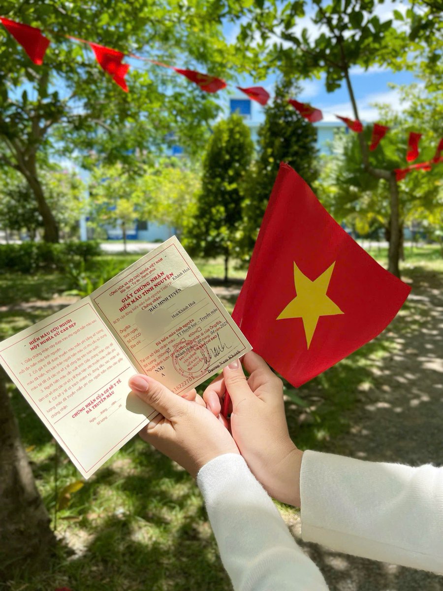 msTuyenPCM's tweet image. ✨Ngày đặc biệt, làm điều đặc biệt. 
Chúc Dượng @Tony_Buoi_Sang và mọi người một kỳ nghỉ lễ trọn vẹn và đầy ý nghĩa. 
Hãy cùng chia sẻ yêu thương và hiến tặng những giọt máu quý giá! 

#HiếnMáu #NgàyĐặcBiệt