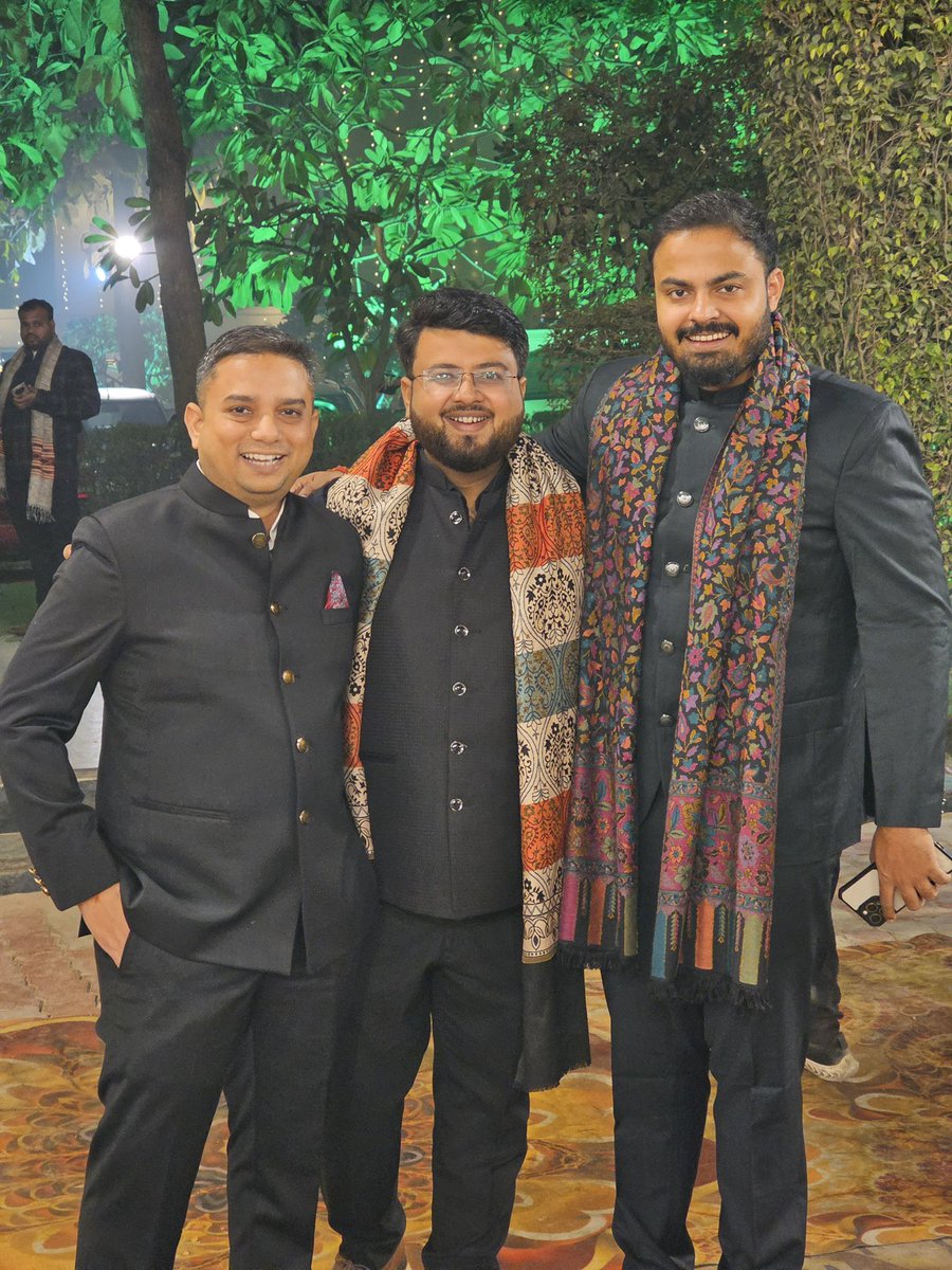 Jai Tiwari Ayodhya (@advjaitiwari) on Twitter photo वायरल गुरुजी <a href="/talkshivendra/">Shivendra Singh Baghel</a> जी
आपको जन्मदिन की बहुत ढेर सारी शुभकामनाएं बहुत-बहुत बधाई हो.🎉
महाबली कृपा बनाएं रखे भइया 🙏
<a href="/Abhinav_Pan/">Abhinav Pandey</a> वायरल गुरुजी <a href="/talkshivendra/">Shivendra Singh Baghel</a> जी
आपको जन्मदिन की बहुत ढेर सारी शुभकामनाएं बहुत-बहुत बधाई हो.🎉
महाबली कृपा बनाएं रखे भइया 🙏
<a href="/Abhinav_Pan/">Abhinav Pandey</a>