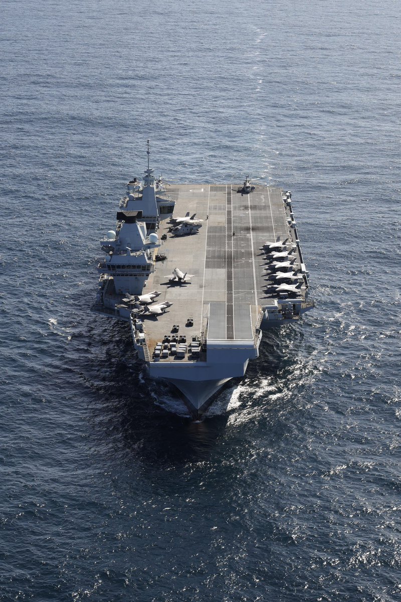 UK in Singapore 🇬🇧 (@ukinsingapore) on Twitter photo 🌊 The UK-SG Partnership at sea!
HMS Prince of Wales <a href="/HMSPWLS/">HMS Prince of Wales</a> #CSG25 met with the Republic of Singapore Navy Frigate, RSS Formidable at sea this week.
🇸🇬🇬🇧 🌊 The UK-SG Partnership at sea!
HMS Prince of Wales <a href="/HMSPWLS/">HMS Prince of Wales</a> #CSG25 met with the Republic of Singapore Navy Frigate, RSS Formidable at sea this week.
🇸🇬🇬🇧