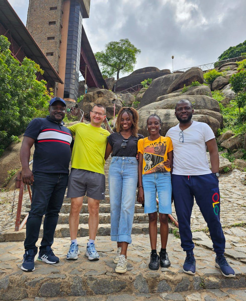 Between April 4–11, 2025, I had the opportunity to work alongside Dr. Walter Samora,  a Pediatric Spine Surgeon from the USA, during his first visit to Nigeria.

#ScoliosisAwareness #GlobalHealth #SpineSurgery