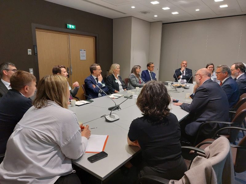 Carolyn Labey (@carolynlabey) on Twitter photo Une rencontre avec les membres du groupe d'études des Illes Anglo-normandes à l'Assemblée Nationale, Government of Jersey, States of Guernsey, @BertrandSORRE @JoëlBruneau <a href="/BertrandBouyx/">Bertrand Bouyx</a> @PhilippeGosselin <a href="/Ian_Gorst/">Deputy Ian Gorst</a> <a href="/StephaneTravert/">Travert stephane</a> @KirstenMorel <a href="/letocq/">Jonathan Le Tocq 🇬🇬</a> <a href="/CarolynLabey/">Carolyn Labey</a> Une rencontre avec les membres du groupe d'études des Illes Anglo-normandes à l'Assemblée Nationale, Government of Jersey, States of Guernsey, @BertrandSORRE @JoëlBruneau <a href="/BertrandBouyx/">Bertrand Bouyx</a> @PhilippeGosselin <a href="/Ian_Gorst/">Deputy Ian Gorst</a> <a href="/StephaneTravert/">Travert stephane</a> @KirstenMorel <a href="/letocq/">Jonathan Le Tocq 🇬🇬</a> <a href="/CarolynLabey/">Carolyn Labey</a>