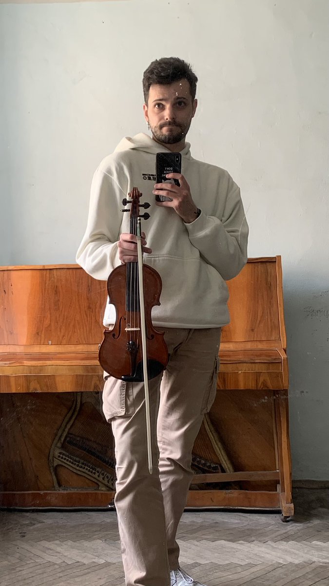 Panic at the disco? No, panic at the konsa 🫠