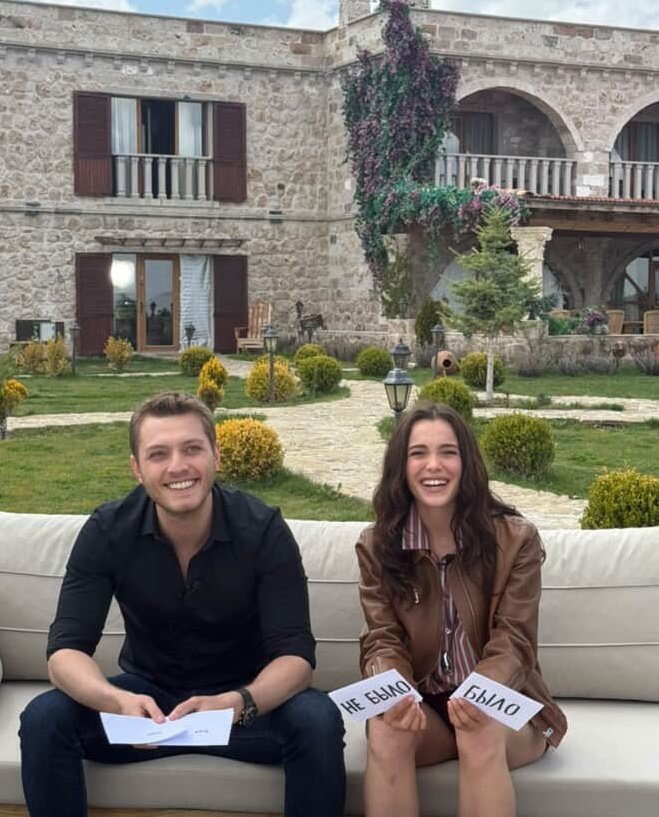 Partnercilik. :)
Hafsanur Sancaktutan, Burak Tozkoparan...
#CihMel #SiyahKalp