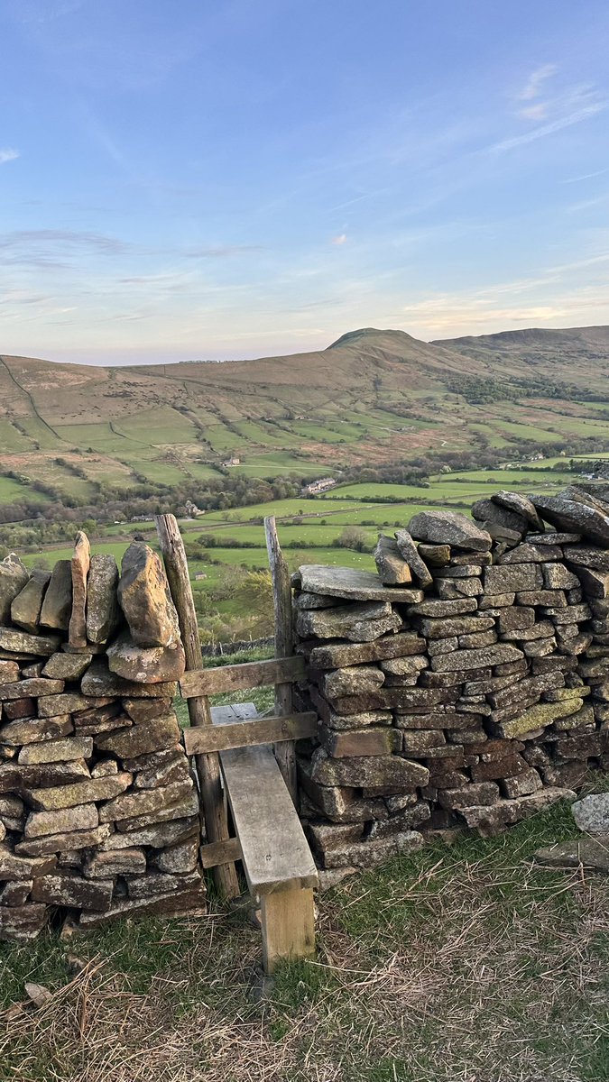 Nahum Ashfield tweet media