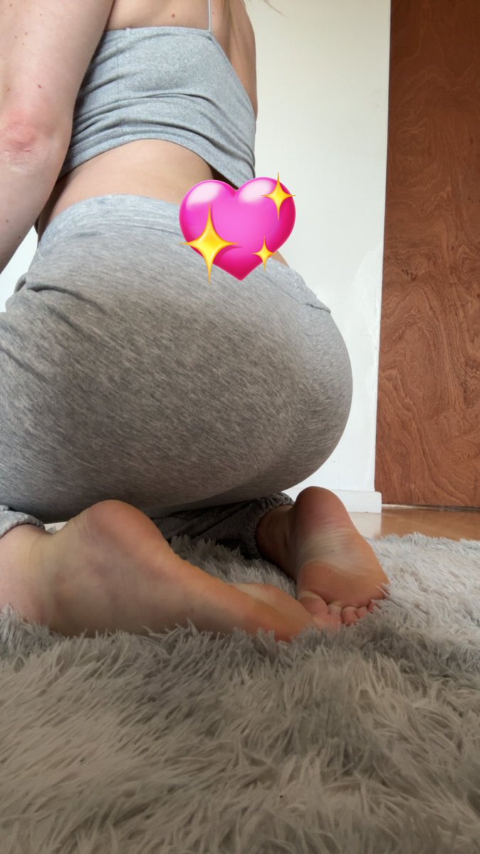 You losers can’t resist my ass or my soles 

😈💸