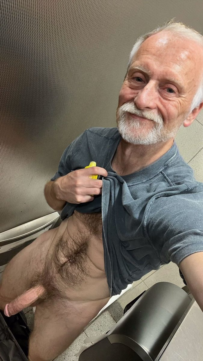 Older Male Gallery tweet media