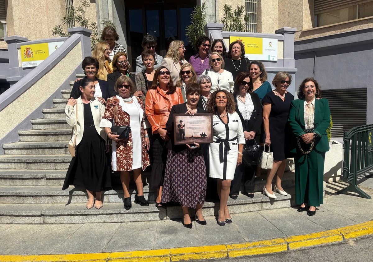Fiel_En_Deber's tweet image. Las matronas de la Guardia Civil, guardianas olvidadas, reciben el título de Guardias Civiles Honorarias en un emotivo homenaje 

tribunabenemerita.es/index.php/actu…