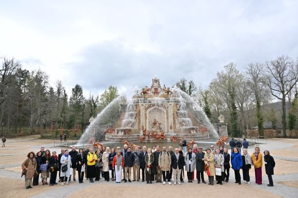 🙌¡Gracias a todos los que lo habéis hecho posible!

En @PatriNacional hemos sido anfitriones de la asamblea de ARRE, la asociación que reúne a los 35 palacios reales más importantes de Europa.

➡️He sido elegida para el Comité Directivo. Trataré de estar a la altura del reto.