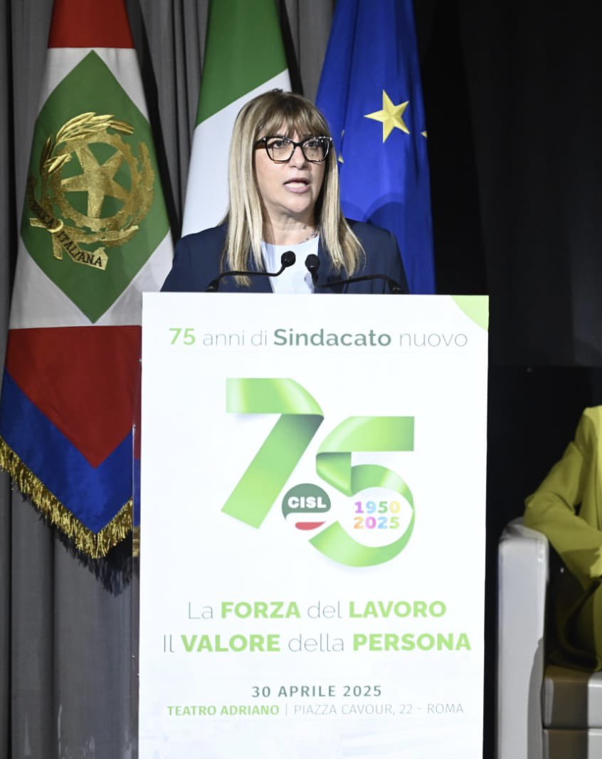 CislNazionale's tweet photo. 75 anni Cisl 
#DanielaFumarola: “Non semplici guardiani, ma costruttori infaticabili di democrazia: questo siamo stati negli ultimi 75 anni. Questo siamo e vogliamo continuare ad essere nei prossimi 100. Indicando la via di una rivitalizzazione dal basso del nostro Patto Costituente. Rafforzando il nostro presidio, mettendo a terra, senza stancarci, la nostra intelligenza collettiva”.