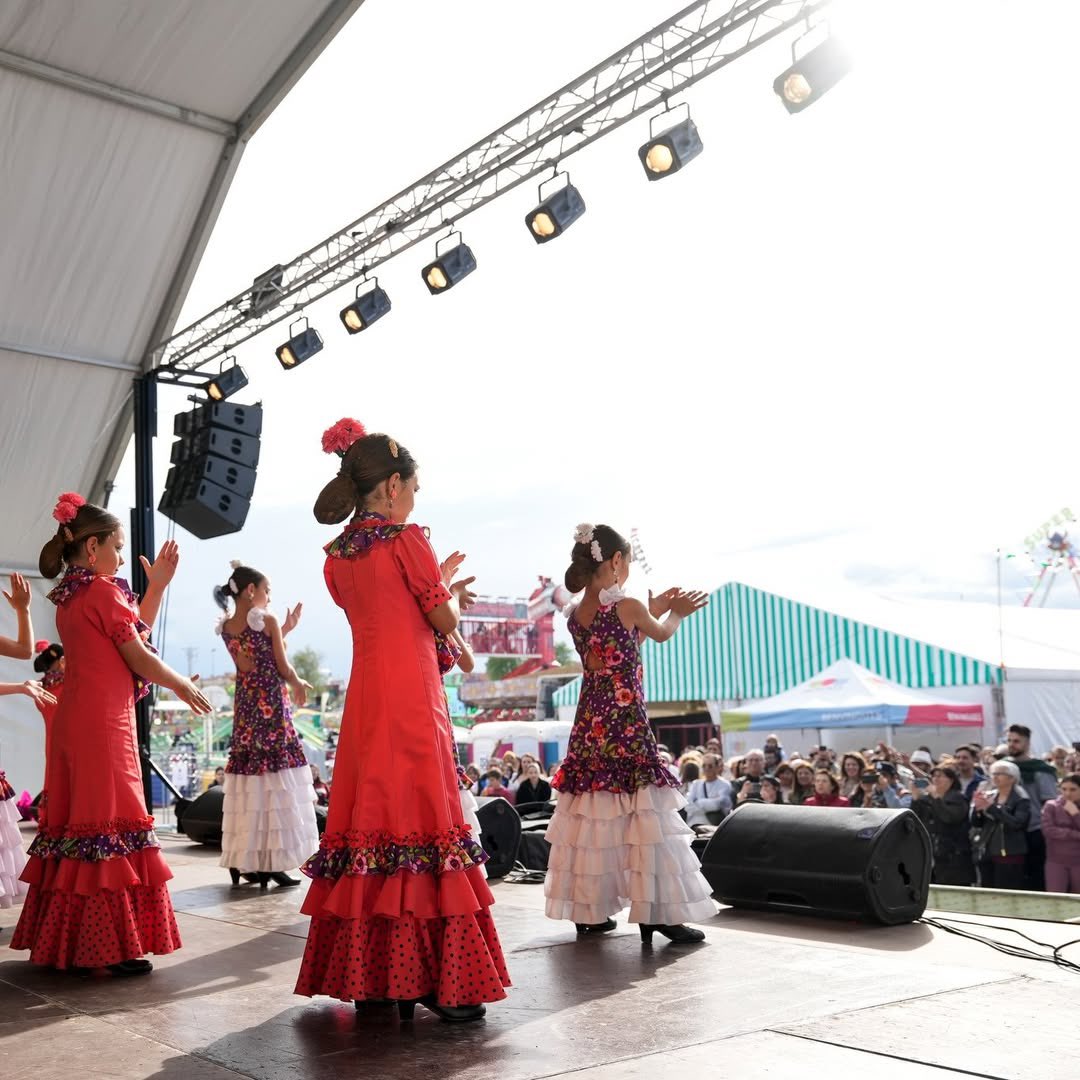 MercatsTGN's tweet photo. FIRA D'ABRIL | 🎉 Aquesta tarda, arrenca la 31a Fira d’Abril de Tarragona!
Gaudeix fins al 4/05 d’actuacions gratuïtes, casetes, atraccions 🎡 i molt ambient!
L’EMT reforça la L-3 algunes nits per facilitar els desplaçaments 🚌
Consulta la programació a 👉 https://t.co/q1qA1mz2bJ https://t.co/qhlqTmyyFk