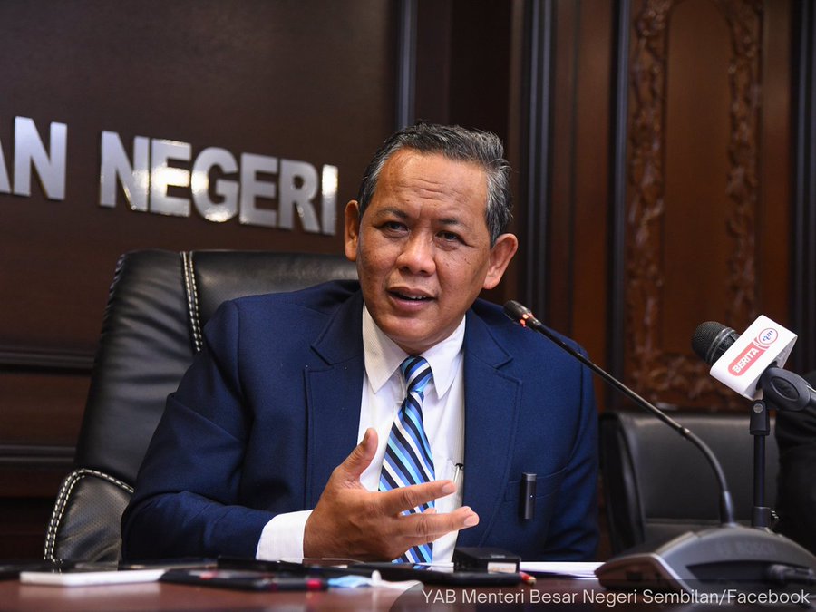 NewsBFM's tweet photo. All Negeri Sembilan assemblymen have unanimously agreed that culling stray dogs should be enforced in predominantly Malay residential areas for safety reasons.

"These dogs are not fed and they interfere with the well-being of the local community," says MB Aminuddin Harun.

🧵1 https://t.co/RhjKb0rbv8