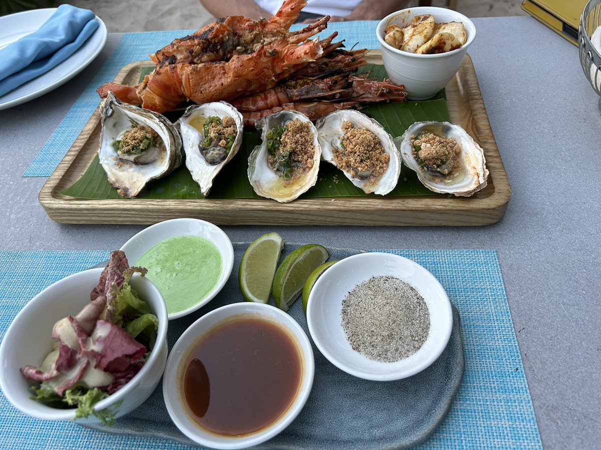mikitty_hluv's tweet photo. SEA SHACKでシーフードプラッターと無理やり作らされたラブラブ感笑笑
#SEASHACK https://t.co/bEZAPjzSe9