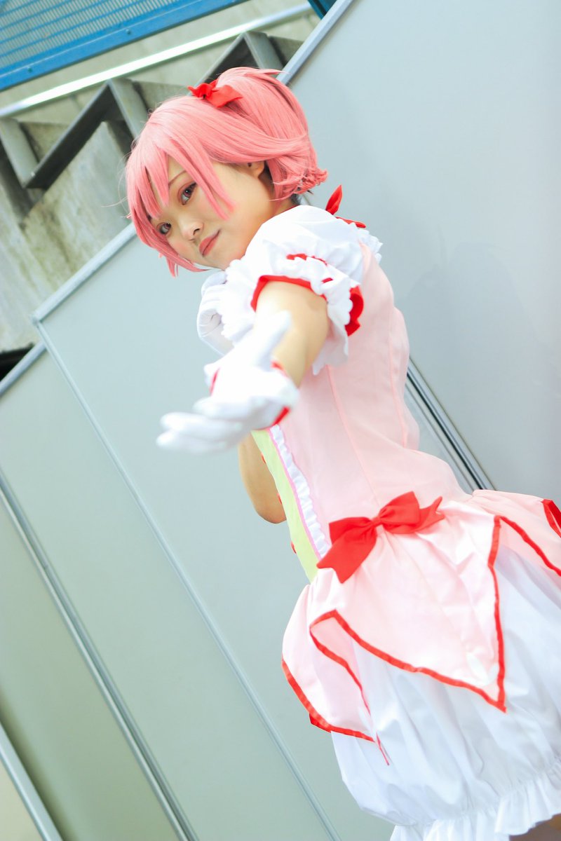 Bigltachi's tweet photo. 魔法少女まどかマギカ／鹿目まどか
コスプレ

.

「＿＿＿＿＿奇跡も、魔法も
　　　　　　　　あるんだよ。」

.

（カメラマン様はリプにて記載）

#ニコニコ超会議2025 
#ニコニコ超会議2025コスプレ https://t.co/5JYkjvcu04