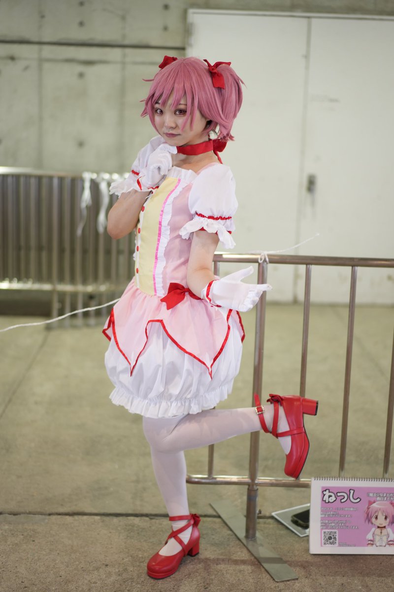 Bigltachi's tweet photo. 魔法少女まどかマギカ／鹿目まどか
コスプレ

.

「＿＿＿＿＿奇跡も、魔法も
　　　　　　　　あるんだよ。」

.

（カメラマン様はリプにて記載）

#ニコニコ超会議2025 
#ニコニコ超会議2025コスプレ https://t.co/5JYkjvcu04