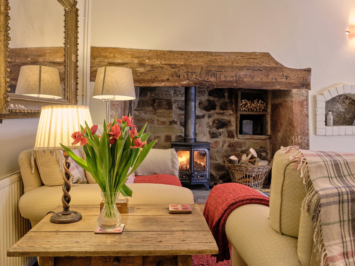 Wye Valley Cottages (@wyevalleyhols) on Twitter photo The pretty village of Clearwell sits near the Wye and Forest of Dean.
On Sun 18th May at 11:30 they are having their Village Duck Race! Ducks £1 each + bacon butties will be available!
We have 2 delightful places in Clearwell:
cottage-holiday-wales.co.uk/granchers-fore…
cottage-holiday-wales.co.uk/old-bakery-for… The pretty village of Clearwell sits near the Wye and Forest of Dean.
On Sun 18th May at 11:30 they are having their Village Duck Race! Ducks £1 each + bacon butties will be available!
We have 2 delightful places in Clearwell:
cottage-holiday-wales.co.uk/granchers-fore…
cottage-holiday-wales.co.uk/old-bakery-for…