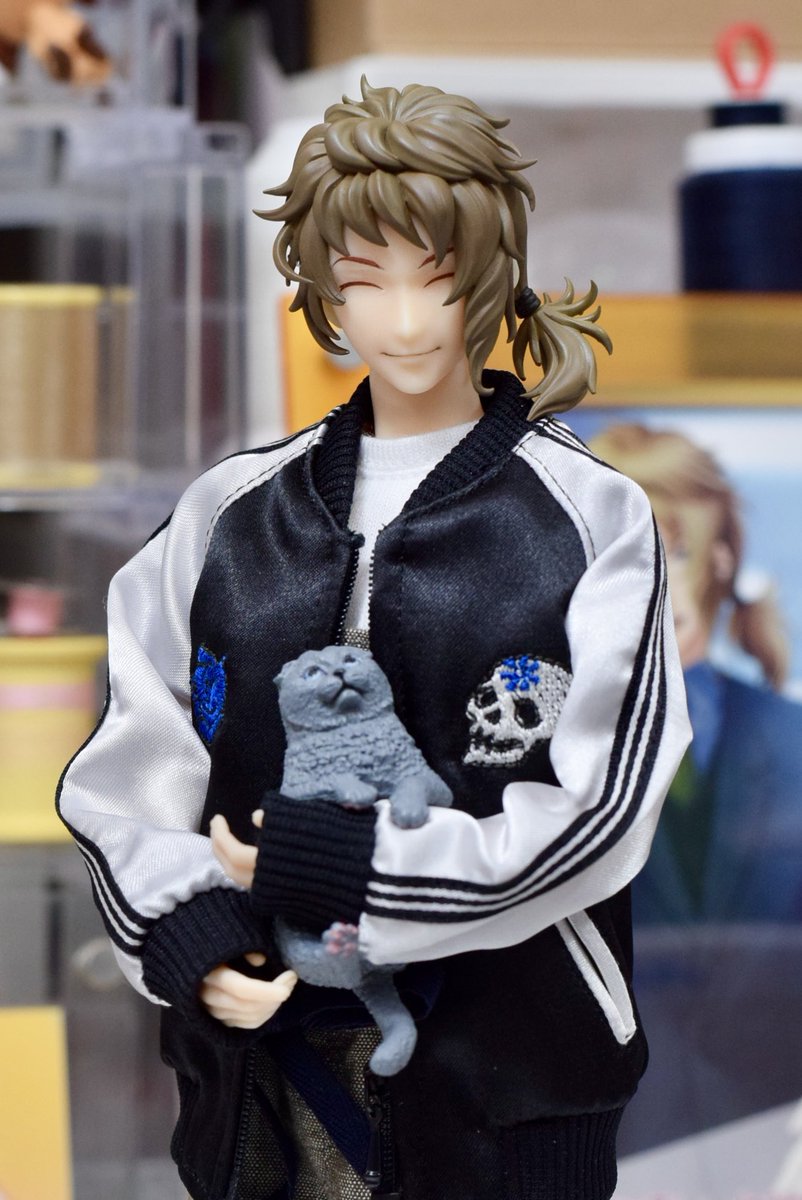 普段はドール服を作っています！！メーカー様からお仕事をもらってサンプルをつくったり、個人でドールイベントにでたりしています。最近はZBrushを習い始めてフィギュア作りにも挑戦したり、WFで版権衣装にも挑戦しています！とにかくなにかつくるのと新しいことに挑戦するのが好きです🌸よろしくお願