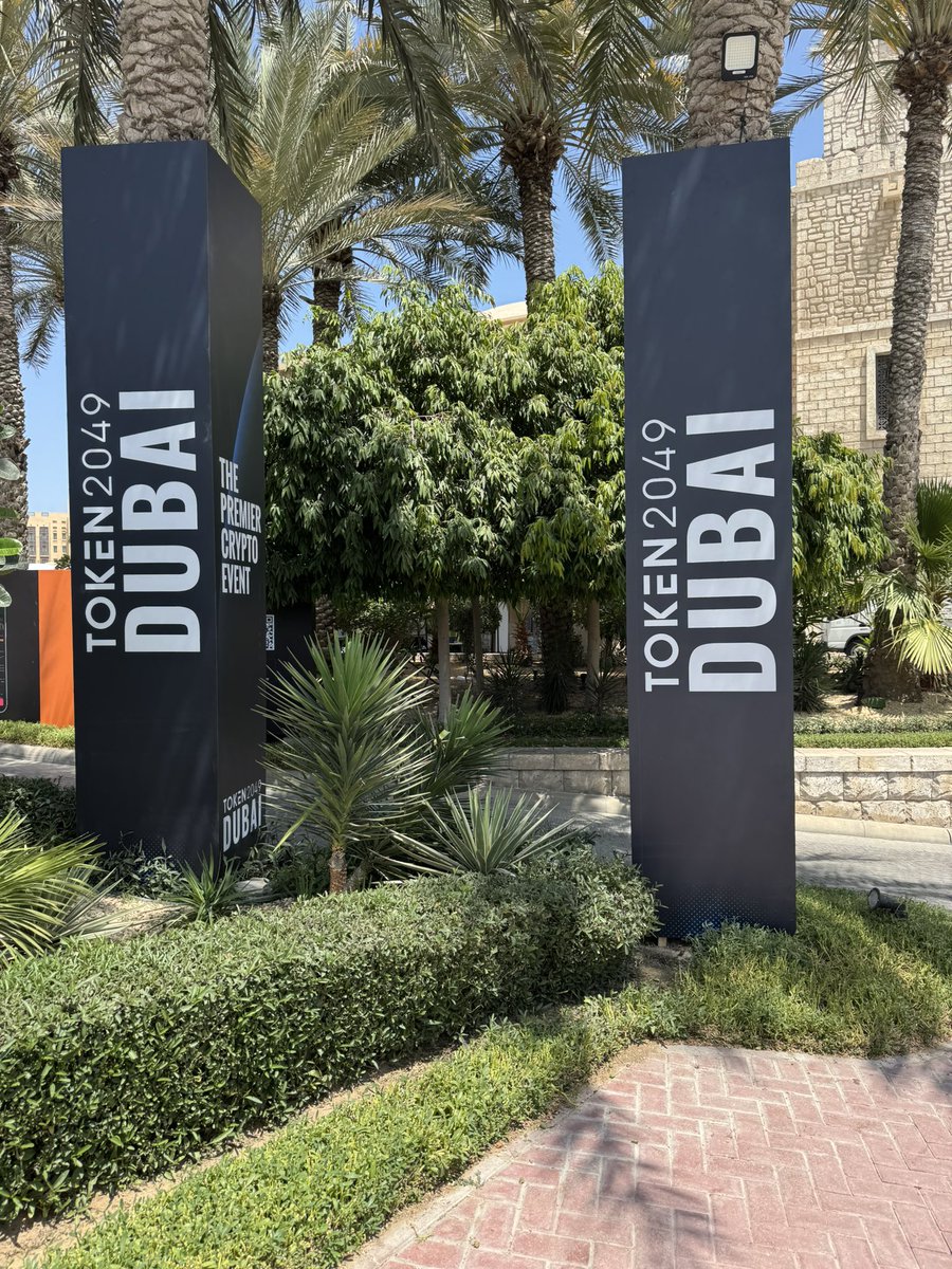 Heyyyyy fam! Are you here? Which currency will we discuss? 

#Token2049Dubai #TOKEN2049Week