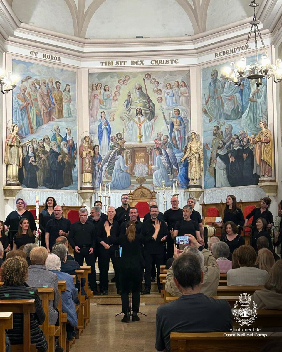 Aj. Castellvell del Camp (@aj_castellvell) on Twitter photo 📢 Dissabte passat vam viure una tarda plena d’emoció amb el Concert de Sant Jordi del <a href="/corciutatdereus/">Cor Ciutat de Reus</a>
Un repertori que ens va emocionar.
👏 Gràcies per tanta música i tanta ànima! I un reconeixement especial a la direcció impecable de Judith Sabaté 📢 Dissabte passat vam viure una tarda plena d’emoció amb el Concert de Sant Jordi del <a href="/corciutatdereus/">Cor Ciutat de Reus</a>
Un repertori que ens va emocionar.
👏 Gràcies per tanta música i tanta ànima! I un reconeixement especial a la direcció impecable de Judith Sabaté