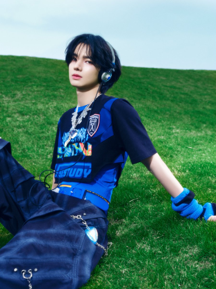 aoen] Debut Single「青い太陽 (The Blue Sun)」 Concept Photo [#Day