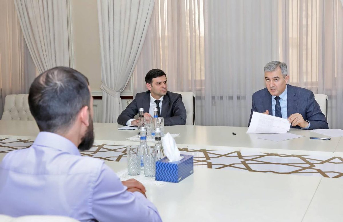 Chief of the #StateMigrationService <a href="/vhuseynov/">Vusal Huseynov</a> received citizens 
#SMS