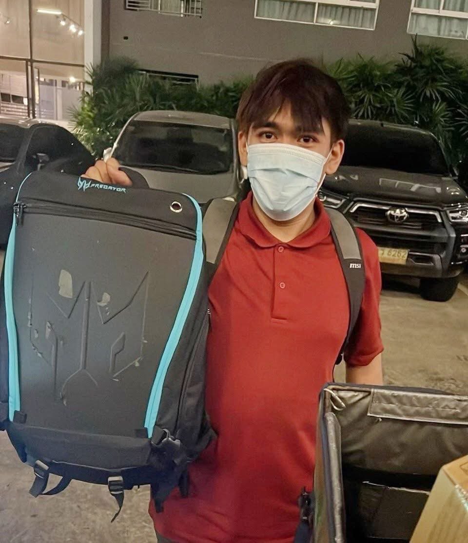 ขัอมูลโจรนินจา : โจรนินจาสิ้นลายหลังหลังก่อเหตุวิ่งราวชิงทรัพย์โทรศัพย์ กล้อง โน้ตบุ๊ค ย่านกรุงเทพและปทุมธานีกว่า 15 สน ในเวลาเพียง 2 เดือน ผมรับช่วยและพาfcไป ดำเนินการพร้อมกับประสาน 

ท่าน พล ต ท สยาม บุญสม ผบช น
ท่าน พล ต ต นพศิลป์ พูลสวัสดิ์ รองผบช น 
ท่าน พล ต ต โชติวัฒน์