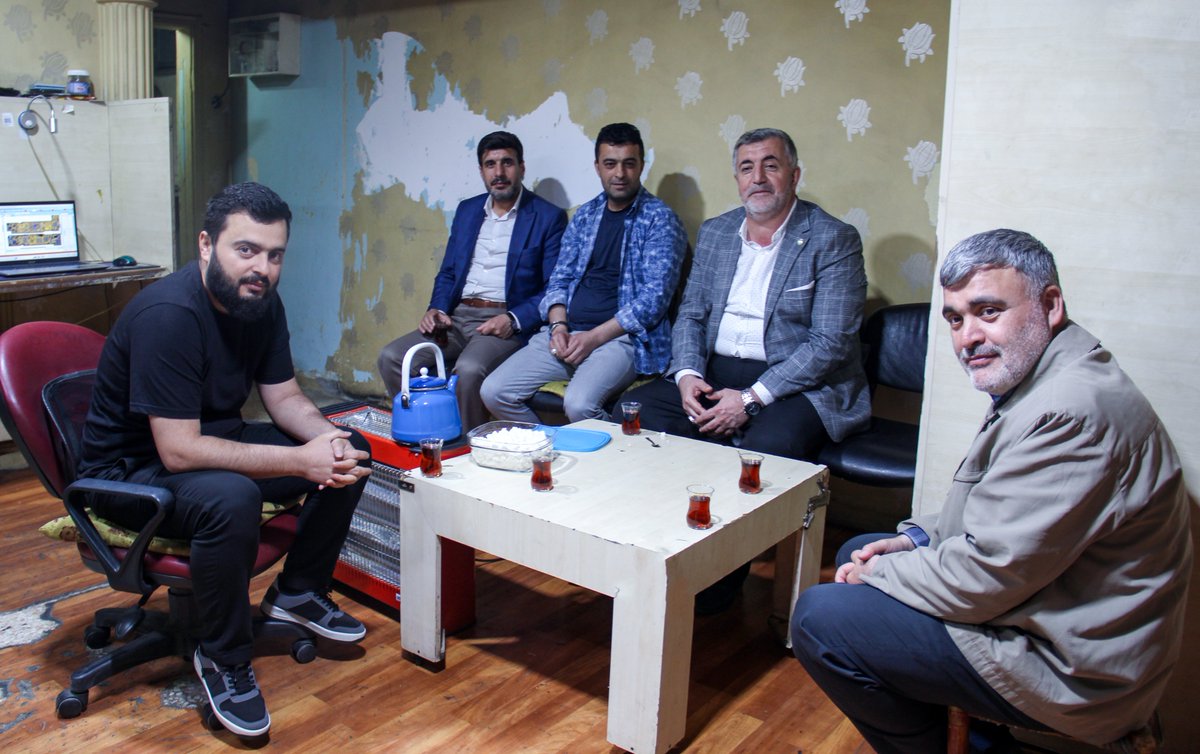 TRAFİK SORUNU

Yenişehir İlçe Başkanımız ve heyetimizle birlikte esnafımızı dolaştık, onların istek ve sorunlarını dinledik. Özellikle Yenişehir Mahallesi’nin trafik sorunu çok ciddi boyutlardadır. Ara sokaklar ve caddelerde hemen her gün kaza oluyor. Esnaf, ayda 30 kazanın