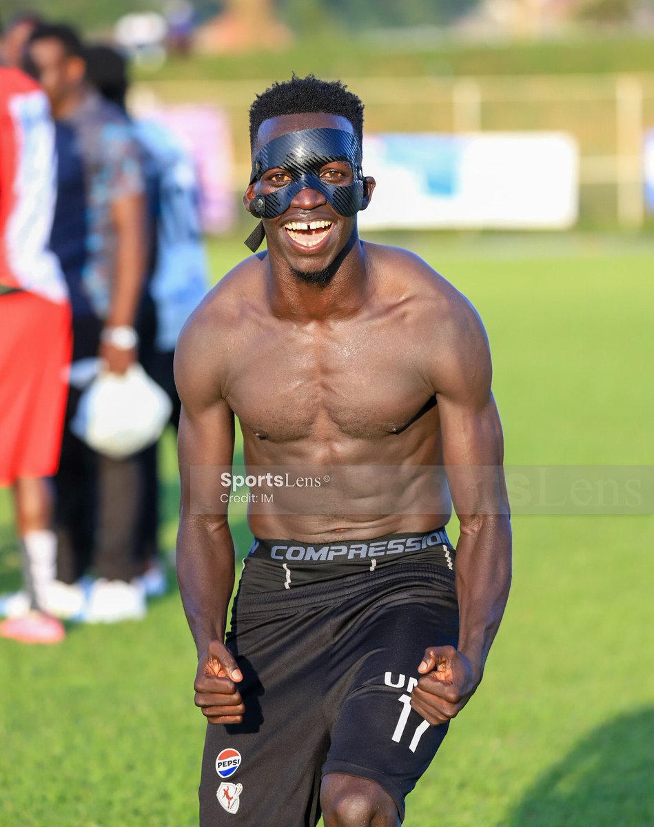 The lion 🦁 itself