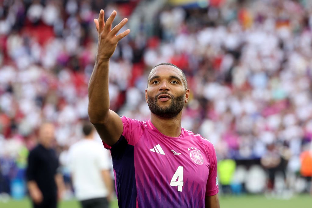 🚨 Bayern remain among clubs now attentive to Jonathan Tah situation as the German defender has still not agreed/signed contract at Barcelona.

Tah, in negotiations with Barça since December but still nothing sealed at this stage. Bayern and more clubs, monitoring the case.