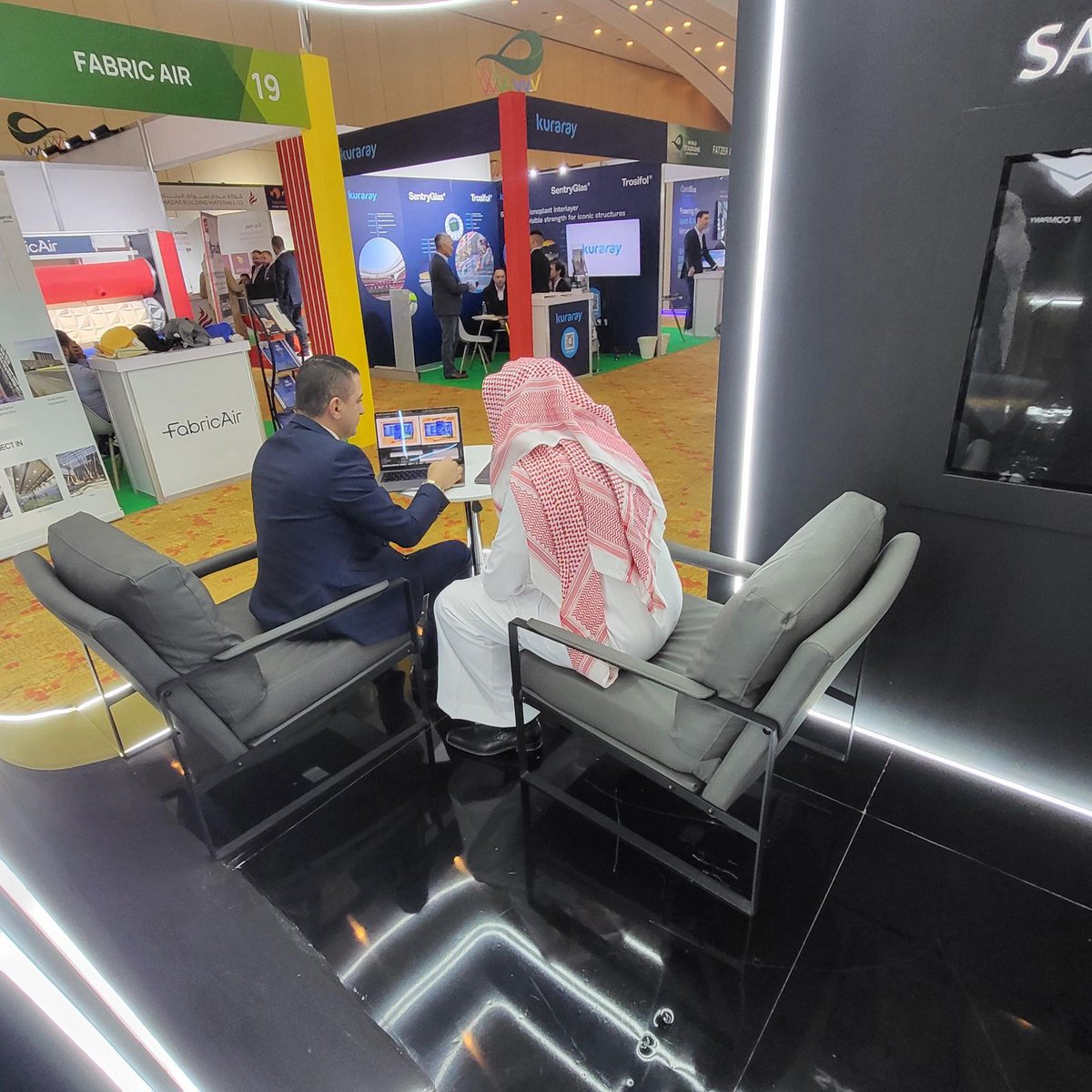 VITADetection's tweet image. 📍 Day 2 – Let’s connect!
Join us at Booth #119 to discover how VITA’s advanced scanners are making stadiums and arenas smarter and safer.
The team is ready to welcome you!
#VITA #WSAS #InnovationInSecurity #SmartVenues #StadiumDevelopment #GovernmentSecurity #ArenaInnovation