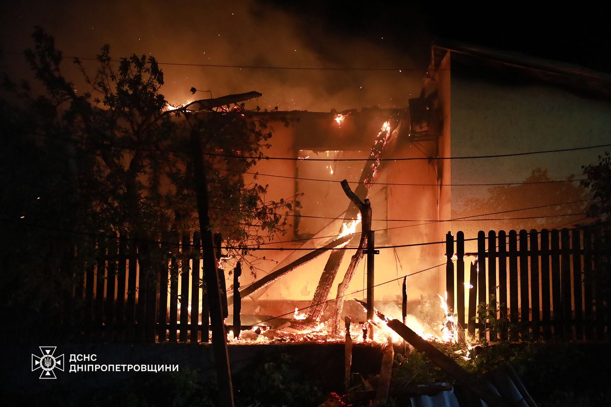 ZelenskyyUa's tweet image. Kharkiv, Dnipro, Dobropillya, and other Ukrainian cities and communities. Over 100 Russian attack drones overnight, 375 attack drones since the beginning of the week, more than 190 of them were Shaheds.

In Kharkiv, as a result of two waves of strikes, more than 45 people were