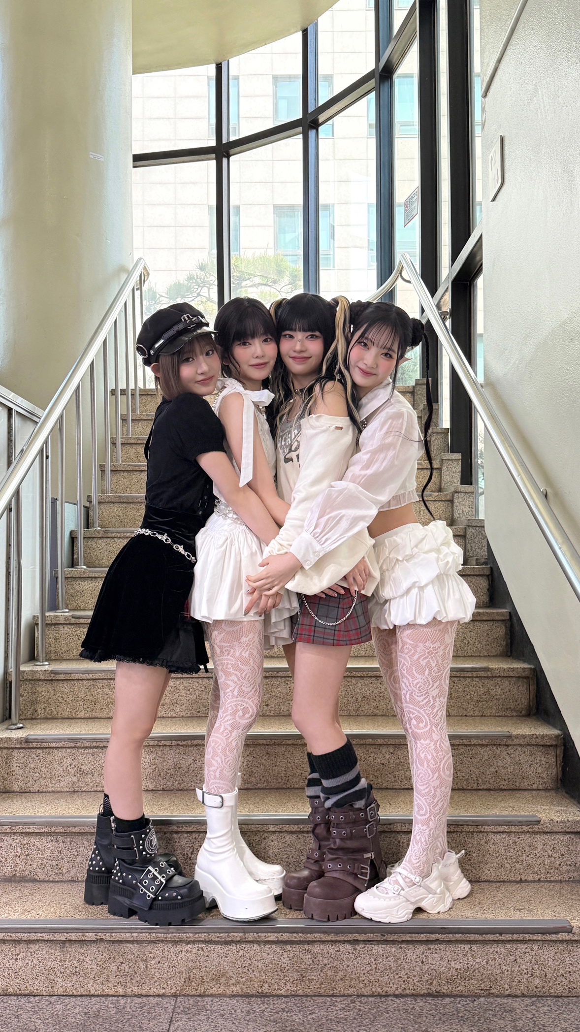 RINON - Search / X