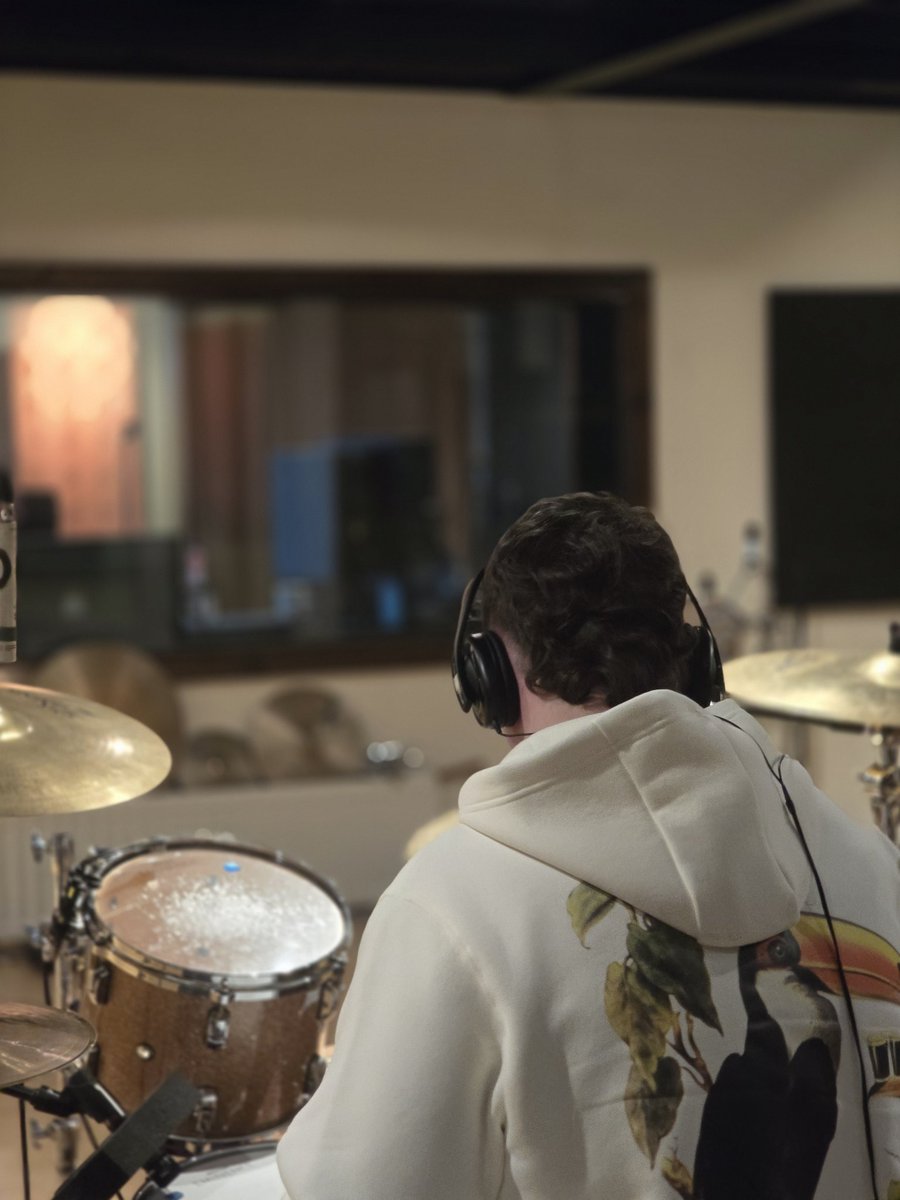 R E F L E C T tweet media