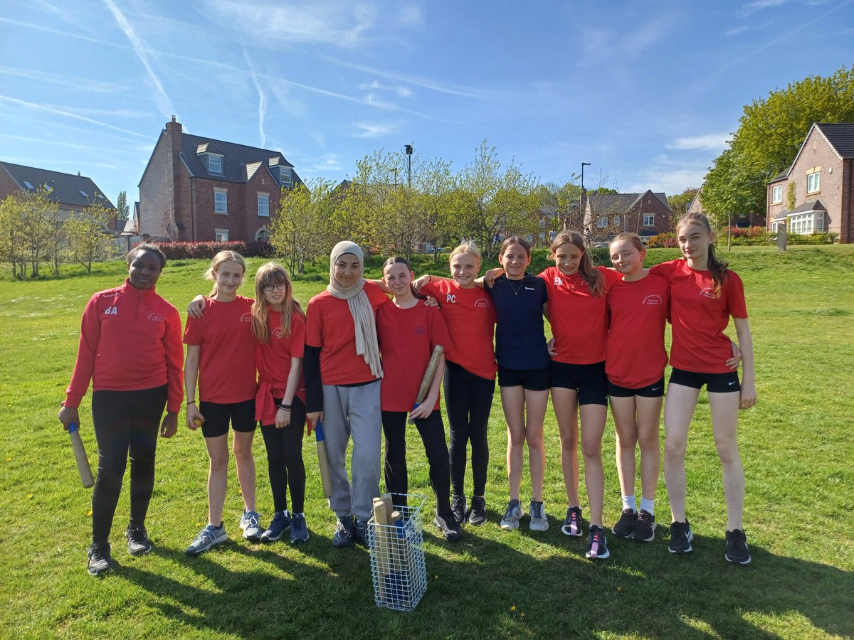 Our Year 7 girls played their first competitive rounders matches of the season — and for many, their first ever! They showed great teamwork and determination, securing impressive wins against Notre Dame and King Ecgbert. A fantastic start — well done to the whole team!