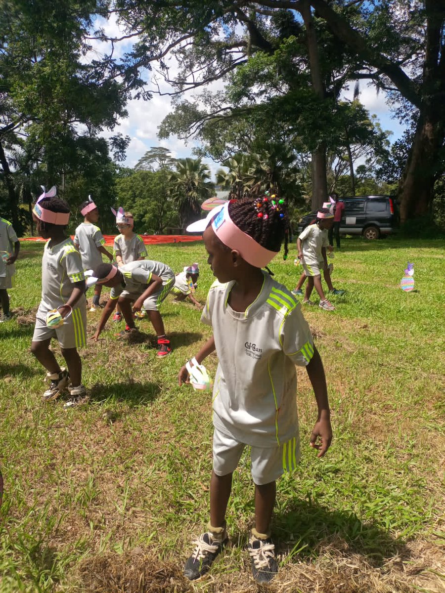 ucaninterna's tweet photo. Throw back to the Grade 1&amp;2 Easter bunny egg hunt at botanical gardens
@ucaninterna 
#funplacetolearn 
#inspire
#education 
#Easter2025 https://t.co/IhpdB9Gv36
