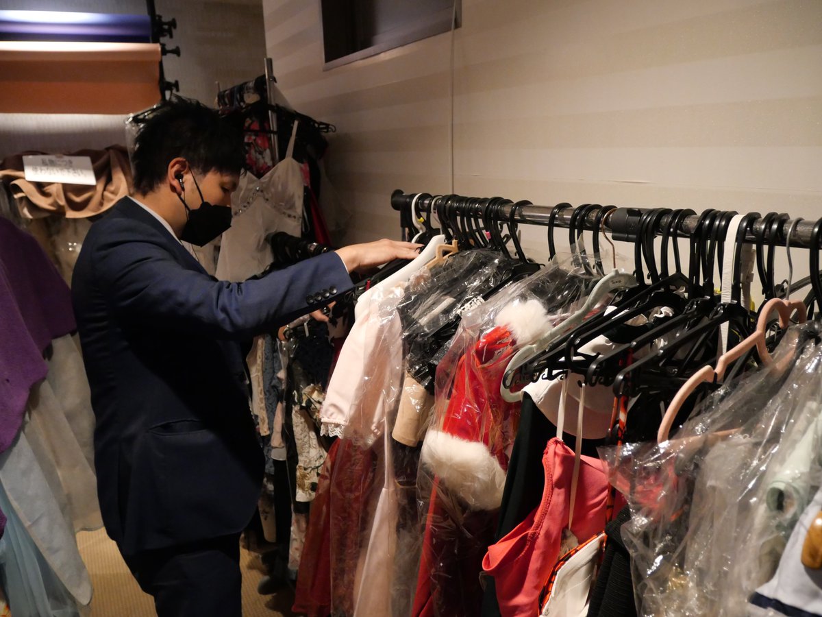 こんにちは😊

今日は貸衣装の整理をしました😊
貸靴も揃ってます😊