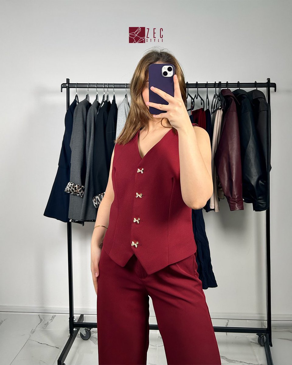 ZecStyle's tweet photo. Zarafetin ince dokunuşu: Kurdele detaylarıyla bütünleşen özel kumaş takımlarımız, her anınıza şıklık katmak için tasarlandı. Şimdi Websitemizde!
https://t.co/xFVdxFGPTu
#ZECStyle #ZarifDokunuşlar #KumaşTakım #StilSahibi https://t.co/dgRNyeIn5d