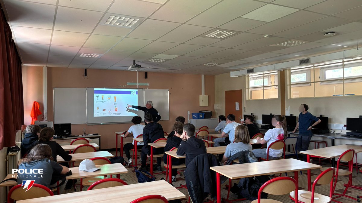 PoliceNat05's tweet image. #Sensibilisation au sein du lycée Paul Héraud de Gap.

À travers plusieurs interventions auprès de classes, un policier formateur est intervenu pour évoquer les dangers de la route en particulier en cas de consommation d’#alcool et/ou de #drogues.