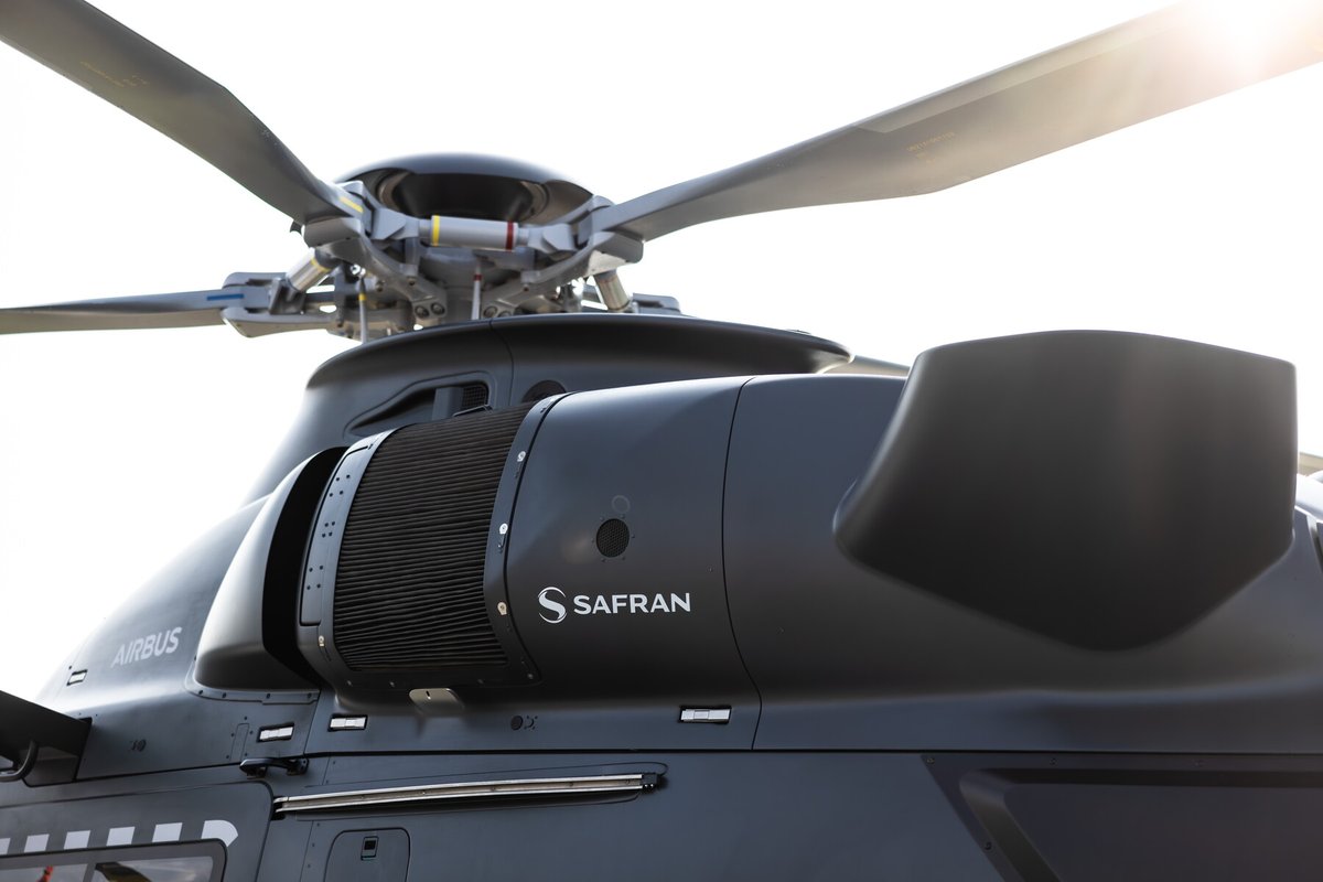 SAFRAN's tweet photo. [#ChiffreClé 🔑] 1 300 chevaux : c’est la puissance de l’#Arrano 1A qui motorise le #H160 d’Airbus.
Produit par @SafranHCEngines, l’Arrano 1A concentre le meilleur de la technologie des turbines aéronautiques et affiche une consommation en carburant réduite de 18 % par rapport aux moteurs de génération précédente ! 🤝