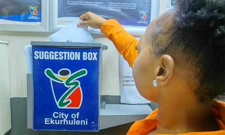 Resolve healthcare issues with suggestion boxes – City of Ekurhuleni

"If the complaint is urgent, give it directly to the responsible official as the boxes will only be opened on scheduled times as indicated on the box."

citizen.co.za/bedfordview-ed…