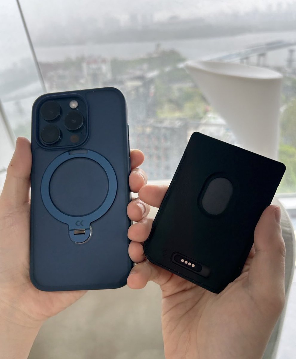 showheyohtaki's tweet image. 打ち合わせが多い経営者や営業マンに教えてあげたいんですが、@PLAUD_Japan が出してる #PLAUDNOTE というデバイスがとても便利です。

スマホにくっつけて持ち運べ、対面ミーティングでも急な電話でも、ボタンひとつで録音→文字起こし→要約まで可能◎…