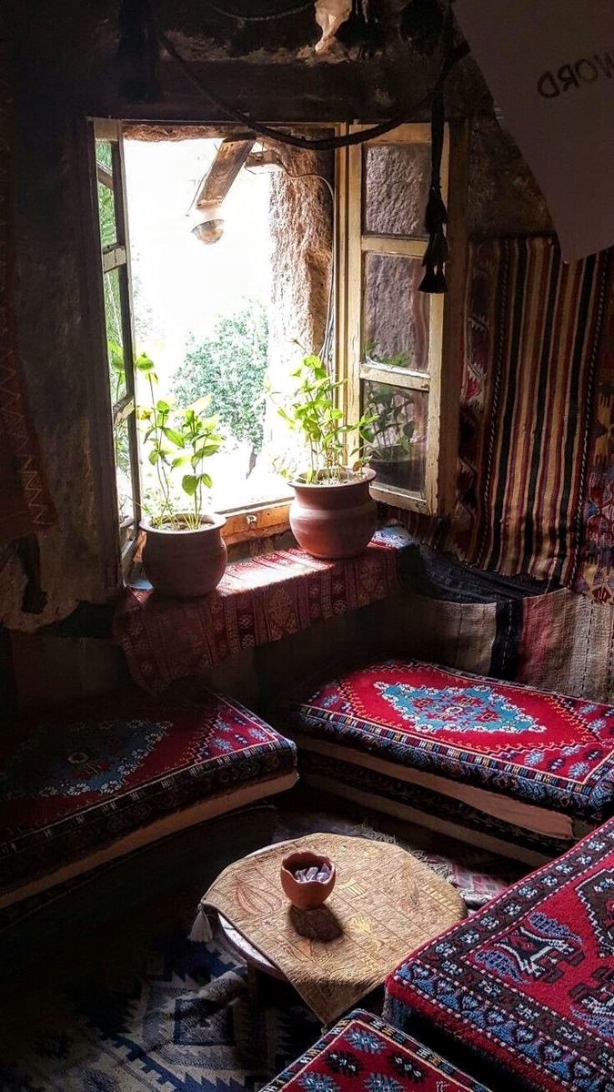 تُرهر أرواحنا وتبتهج نفوسنا 
بقرب الأرواح الطيبه
التي تحمل رحابه وصفاء السماء 
وعذوبه ونقاء الماء ،' 

،

،

،

،

،
#صباح_الخير_والسعاده_للجميع  🩶