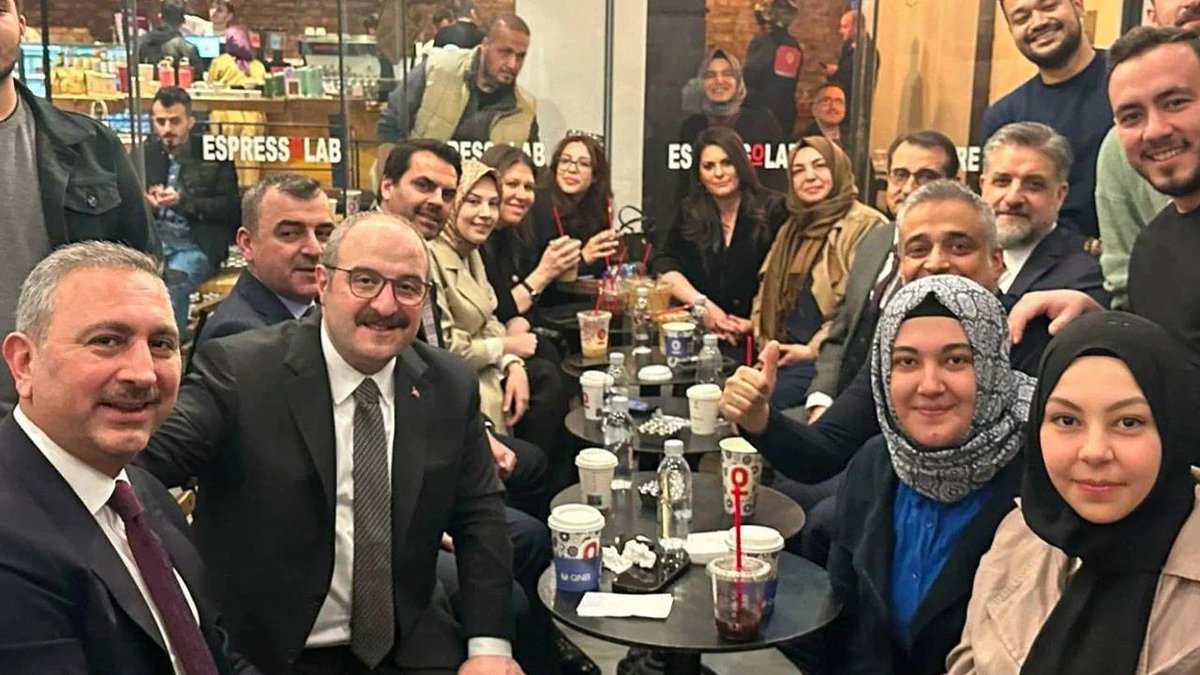 solcugazete60's tweet photo. Espressolab: 

"Devlet desteği almadan büyüdük." https://t.co/FaWG0zkjwt