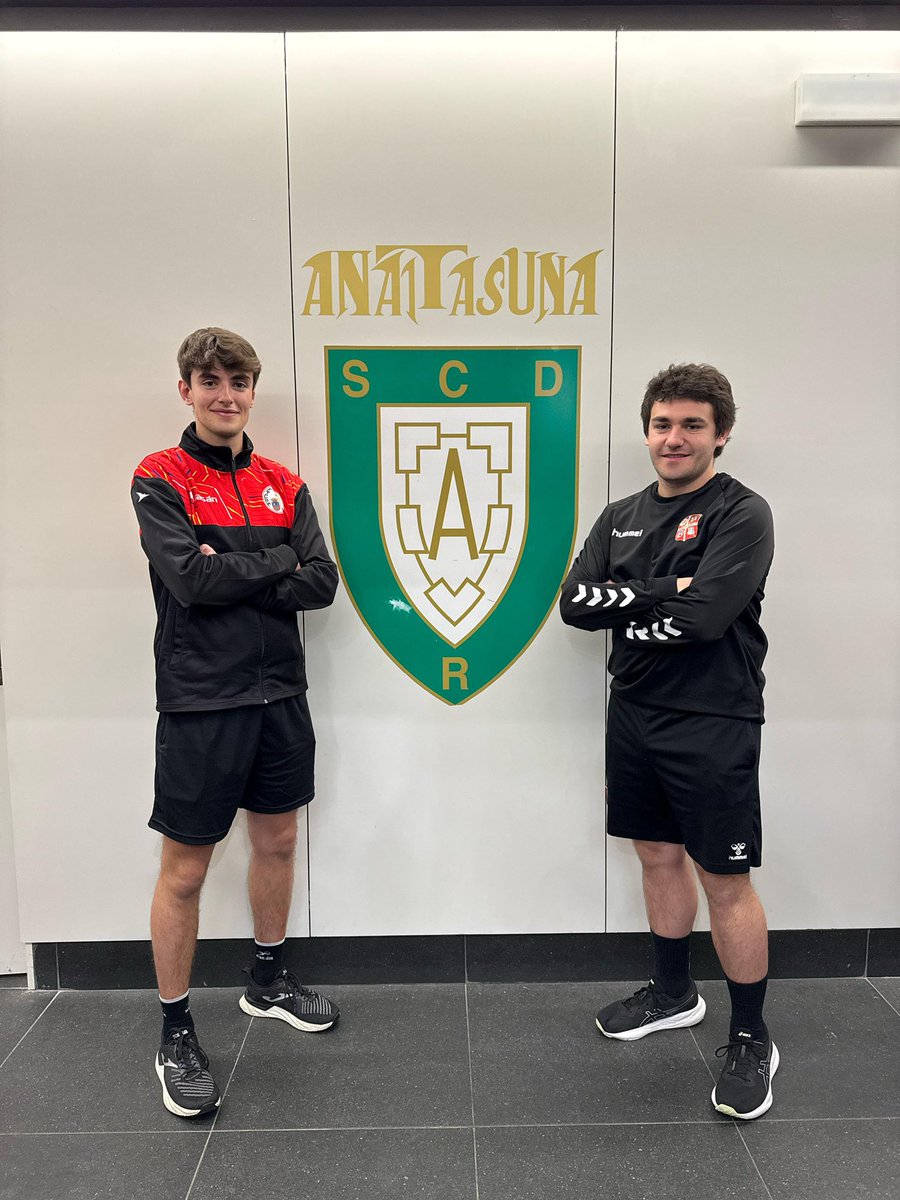 ▶️ESTATUKO TXAPELKETAK

Asteburu honetan hasiko dira <a href="/RFEBalonmano/">RFEBalonmano</a>-ren Estatuko Jubenil gizonezko eta emakumezkoen txapelketak.

🤩Orioko sektorerako 3 epaile gipuzkoar izan dira izendatuak!

👬Jon A. Goenaga &amp; Aitor Gurrutxaga
🧍‍♂️Unai Loidi

🍀Zorte on hiruoi eta zorionak!