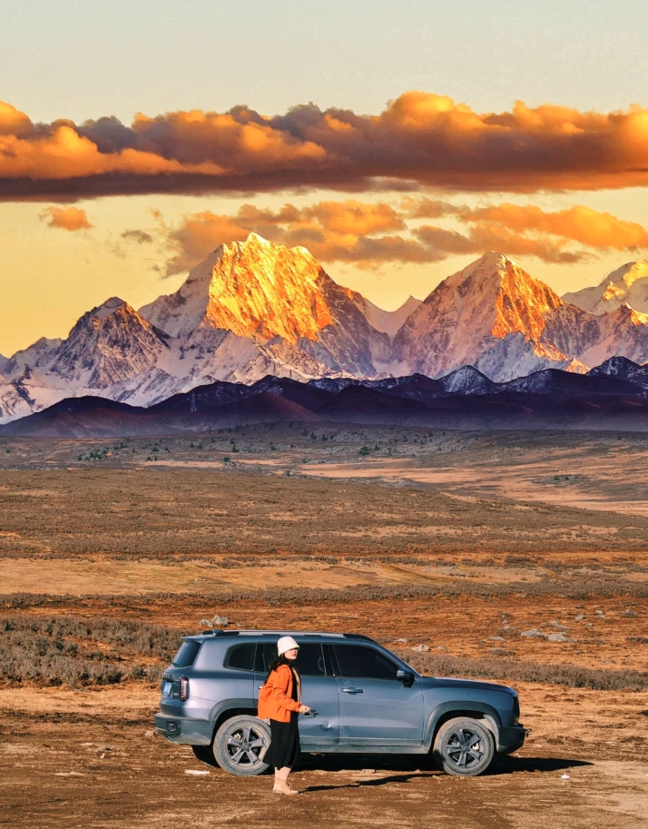 GanziChina's tweet image. Ganzi Road Trip: May Day Special 
Eighth stop: Xinduqiao 
Must-dos:
Yuzixi: See Gongga + Yala + Siguniang Mtns at sunset 
Tagong Grassland: Camping + rolling  
Jaju Tibetan Village: Culture vibes
Plus: Moshi Park, Moon Lake, Jagenba &amp;amp; more!
#Ganzi #Travel #China #Holiday #MayDay