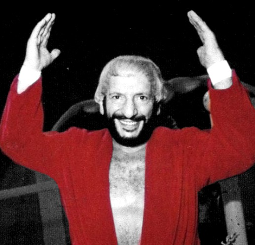 Hoy cumple años mi taurino favorito.
Love always, papito💞