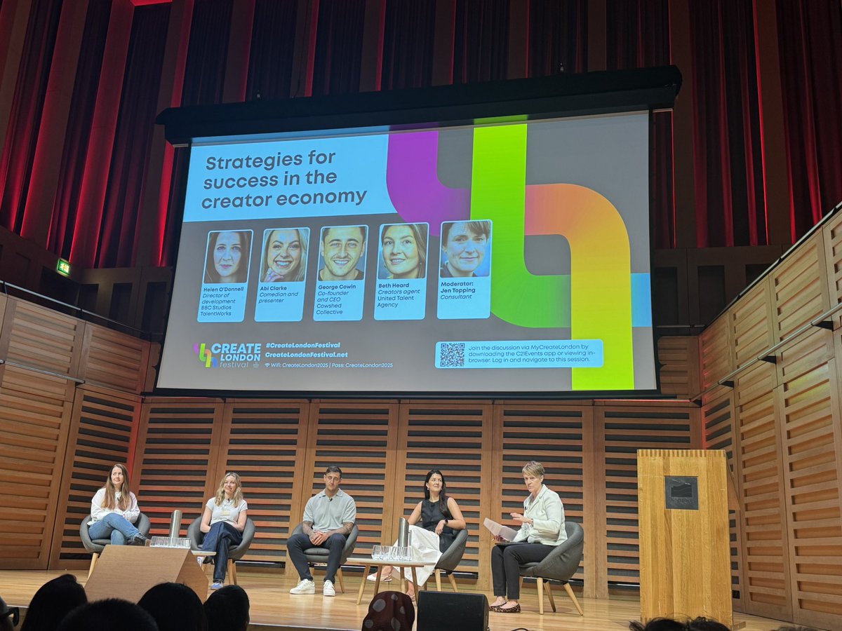 ‘We are at a watershed moment’ - David Jenkinson #CreateLondon <a href="/C21Media/">C21 Media</a> 
Looking forward to today! 
#creativeindustries #mediatech <a href="/MySmashMedia/">MySmashMedia</a>