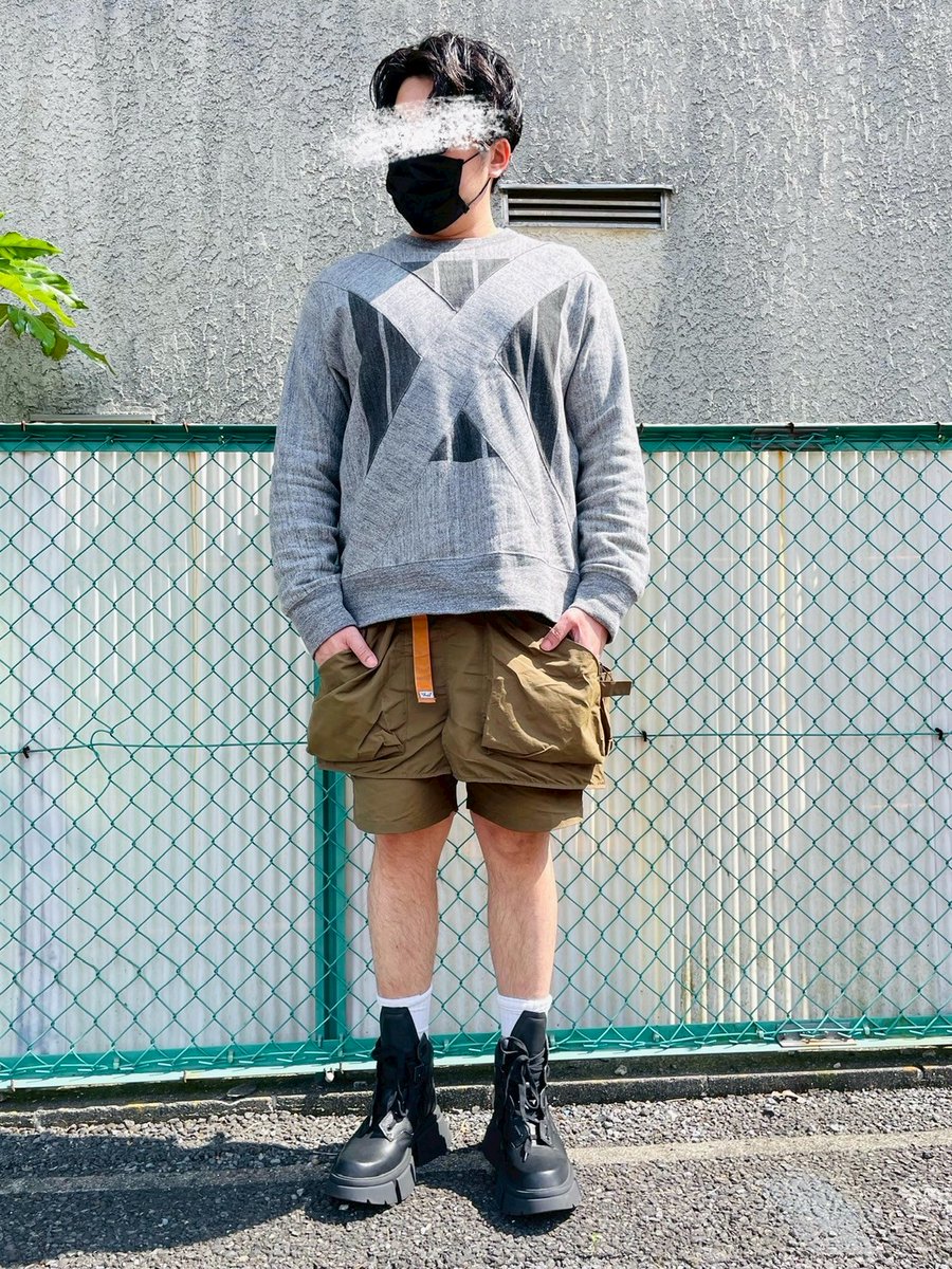 daiki_jikorikai's tweet photo. tops #facetasm
bottoms #cmfoutdoorgarment
shoes #julius https://t.co/npKVl0kvHB